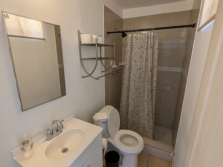 9428 Louvre Dr #1 — Photo 4