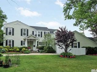 634 Atlantic Ave, Lawrence, NY 11559