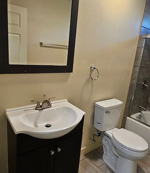 3839 Woodlawn Ave — Photo 23