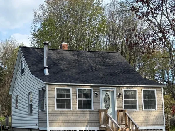80 St. Laurent Street, Epping, NH 03042