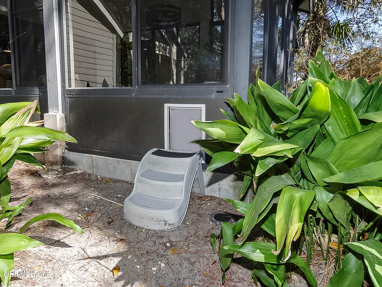 506 Cali Dr — Photo 44