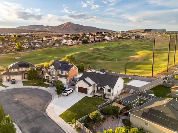 4143 E Berkshire Ln N, Eagle Mountain, UT 84005