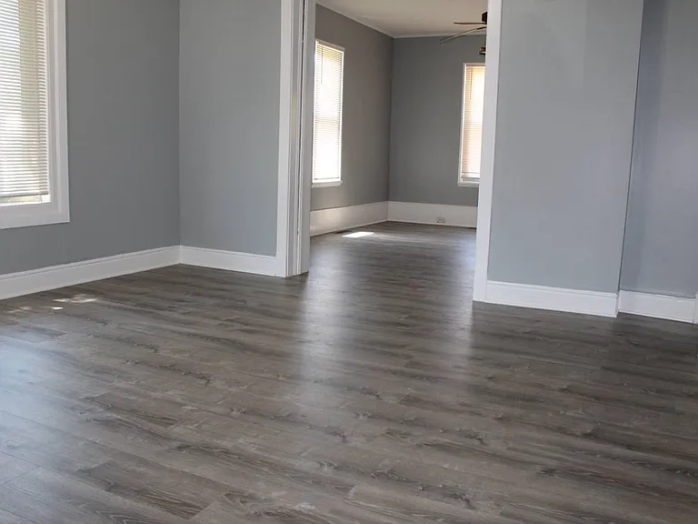 1318 Campbell Ave — Photo 5