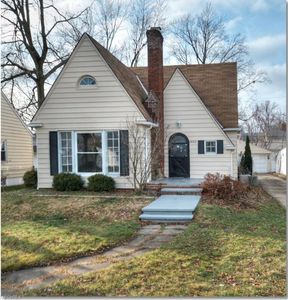 1432 Parkview Dr, Lyndhurst, OH, 44124