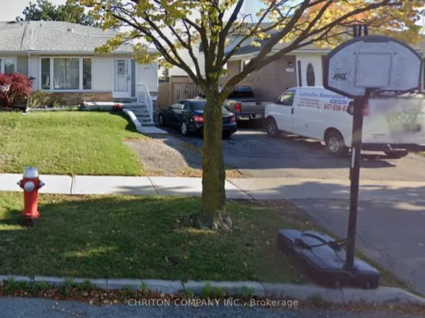 2713 Hollington Cres #A-2, Mississauga, ON L5K 1E8