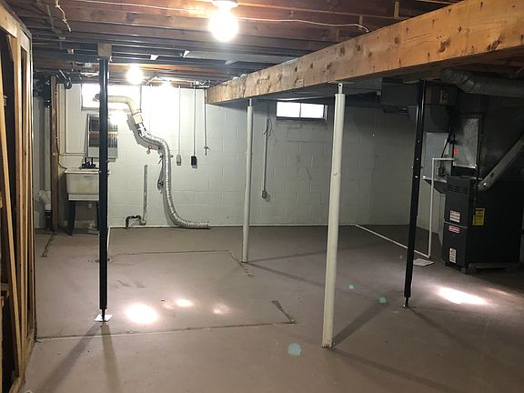 3rd image of 4983 Shattuck Rd #4983