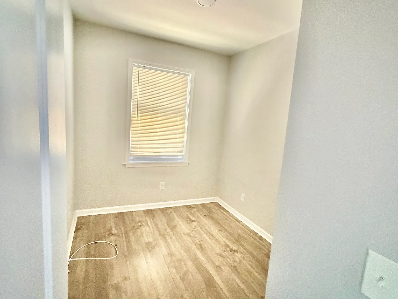 2 bed, 1000 sqft, $2,250 — Photo 3