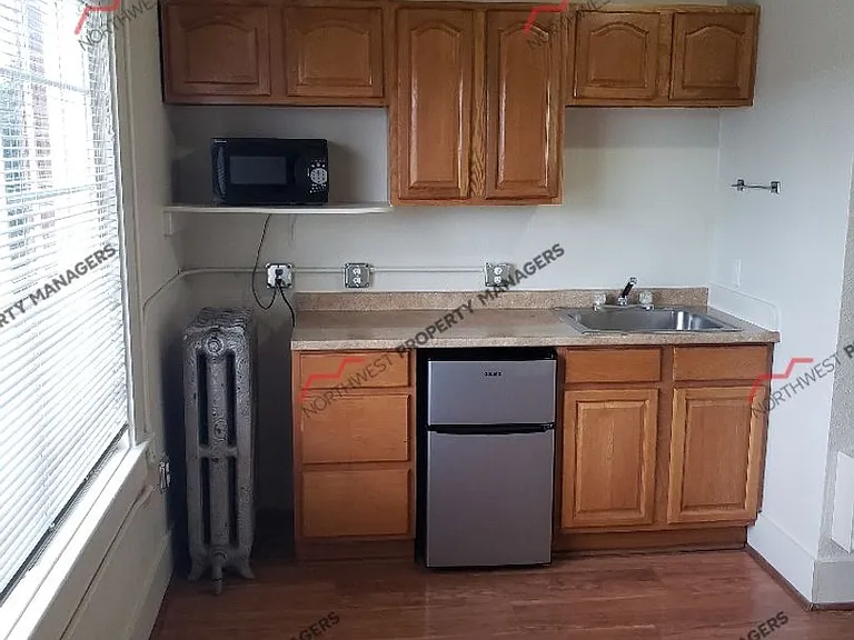 914 N Tower Ave — Photo 8