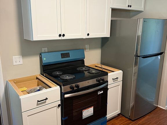 3rd image of 4025 E 29th St