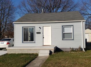 8449 Prospect Ave, Warren, MI