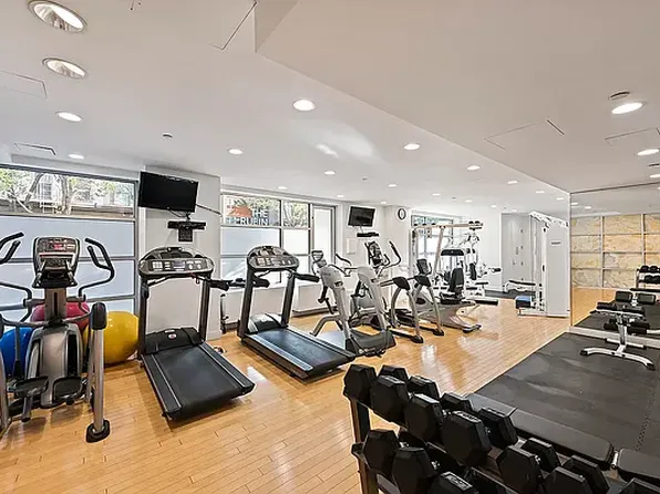 151 West 17th Street image 11 of 12