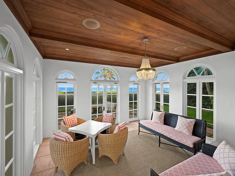 240 N Ocean Blvd — Photo 17