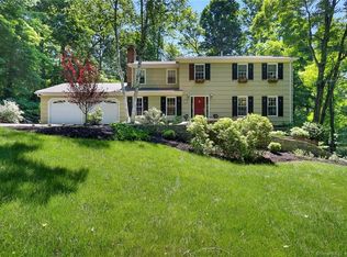 65 Delaware Rd, Easton, CT 06612