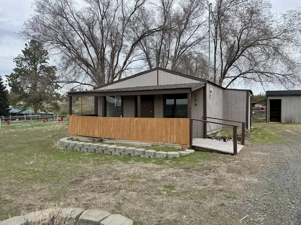 729 SE Grizzly Rd, Madras, OR 97741