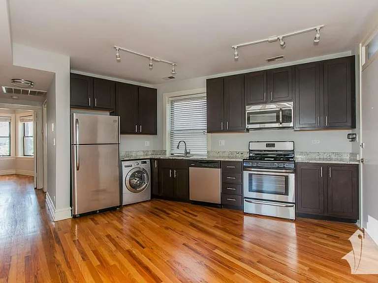 2229-2231 W Wilson Ave #2231-2 — Photo 2