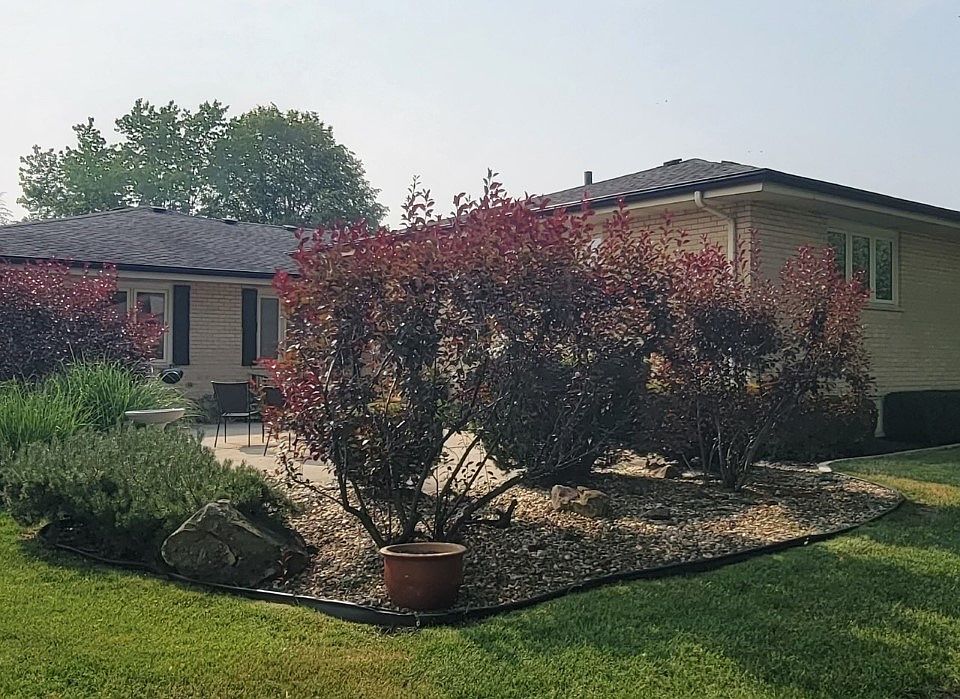 2nd image of 6653 Sheffield Ln