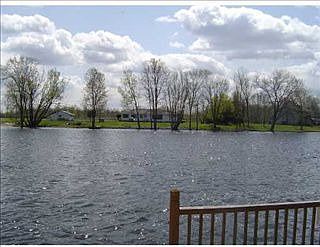 3rd image of 31 Manhattan Park Dr