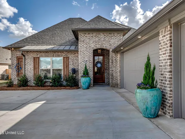 913 Waters Edge, Brandon, MS 39047