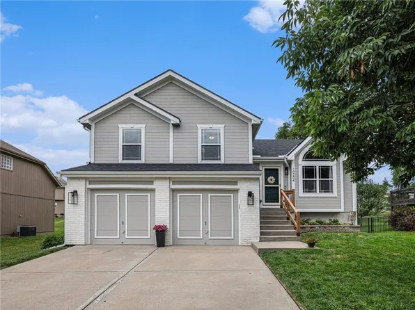 10204 N Lewis Ave, Kansas City, MO 64157