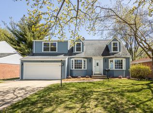 919 S Evergreen Ave, Arlington Heights, IL 60005