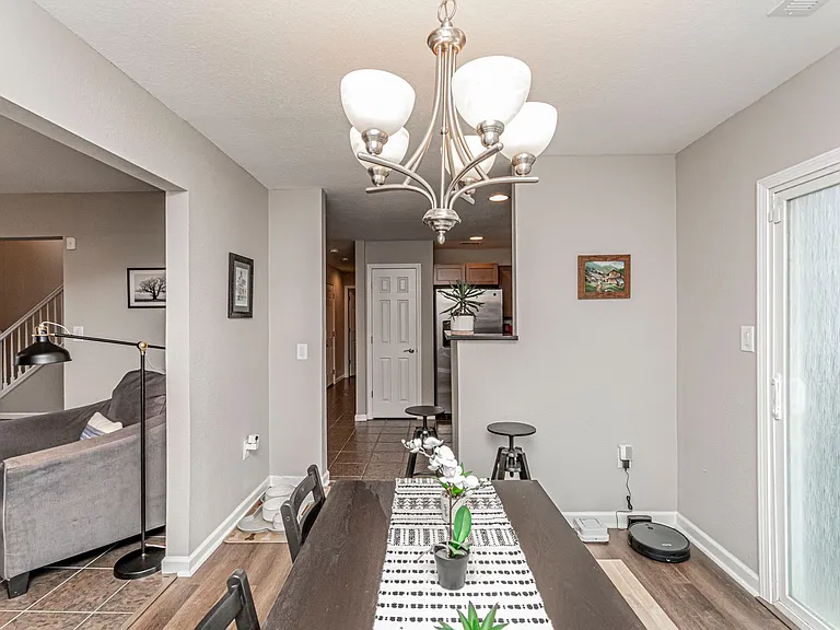 601 Seitz Ct — Photo 11