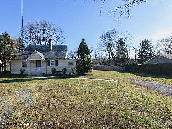 2nd image of 2 Woodbrook Dr