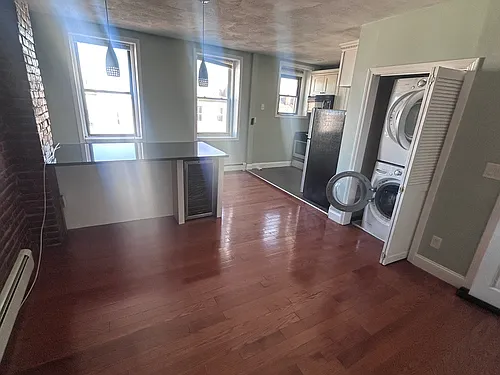 349 Sumner St #4 Photo 1