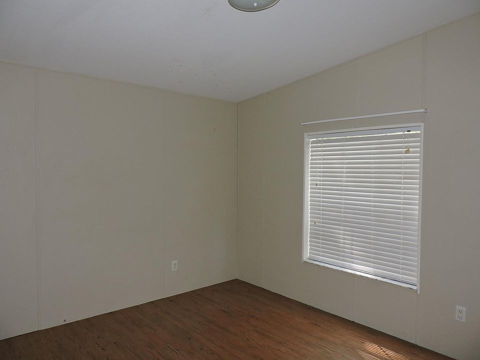 1st image of 15015 NW 128th St
