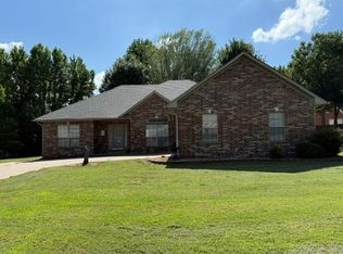 474 Channel Cir, Russellville, AR 72802