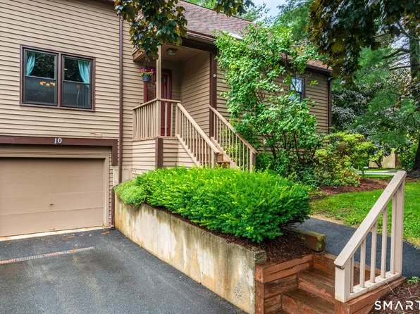 10 Stillmeadow Circle #10, Monroe, CT 06468