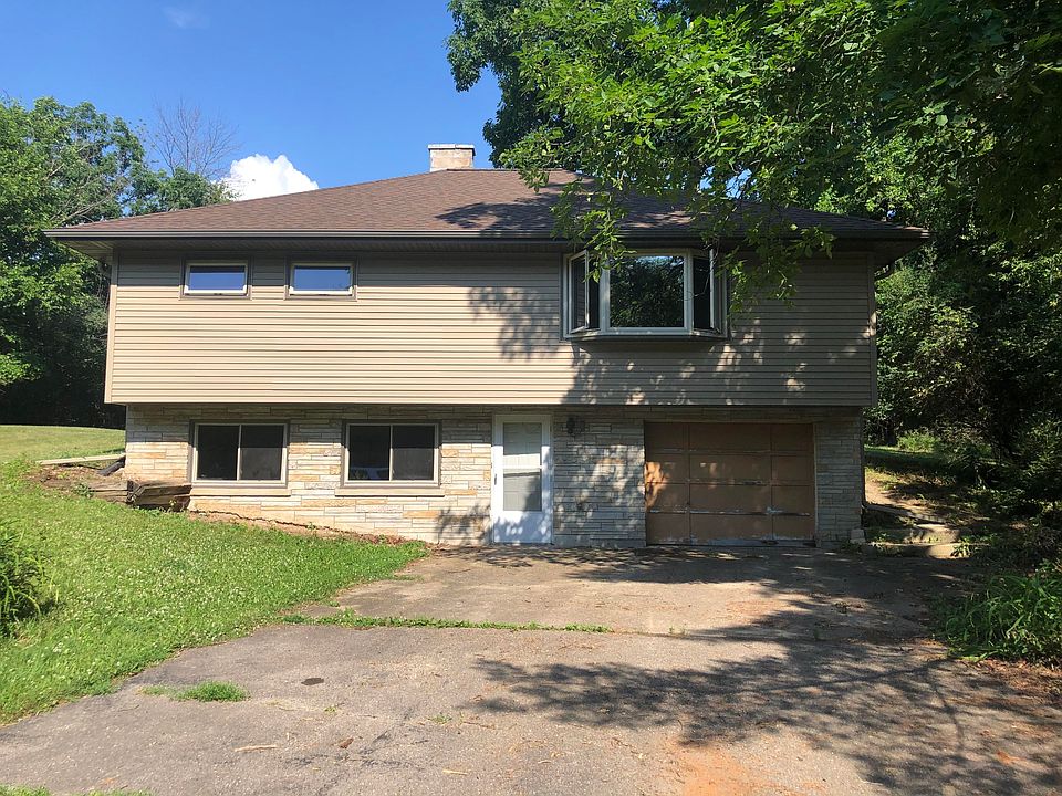 1st image of W341N6778 Lancelot Dr