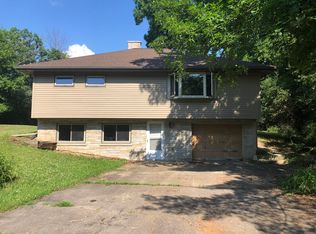 W341N6778 Lancelot Dr, Oconomowoc, WI 53066