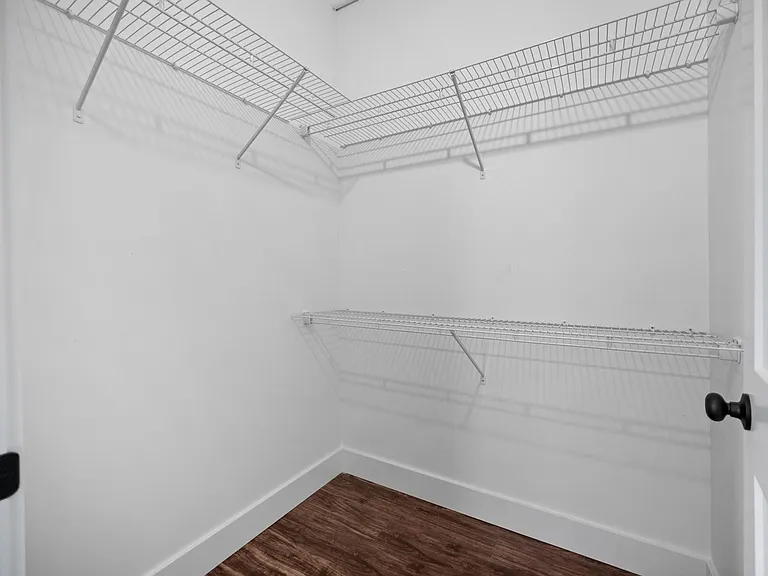 7 S Howard St — Photo 24