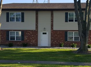 2910 Elijah Pkwy APT B, Lima, OH 45805