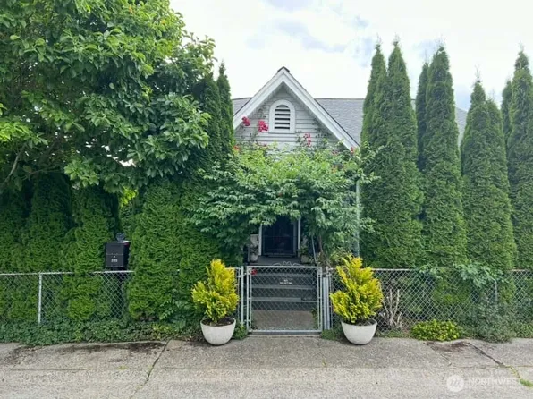 305 Olympic Place, Bremerton, WA 98312