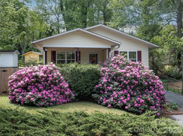 10 McTindal Cir, Asheville, NC 28803