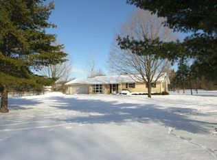 2226 Irondale Rd, Libertyville, IL 60048