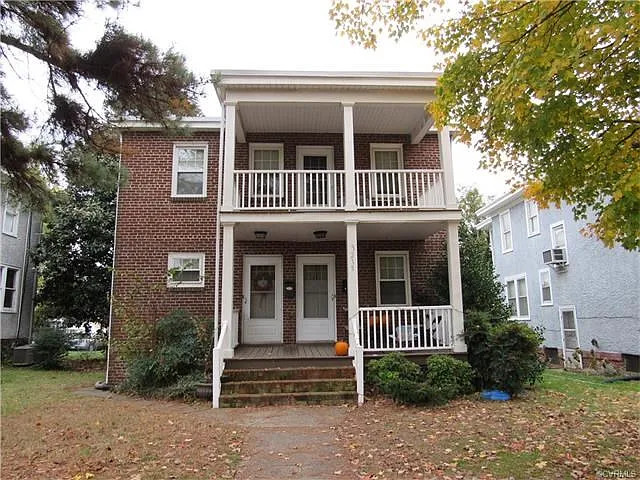 Each unit has front porch