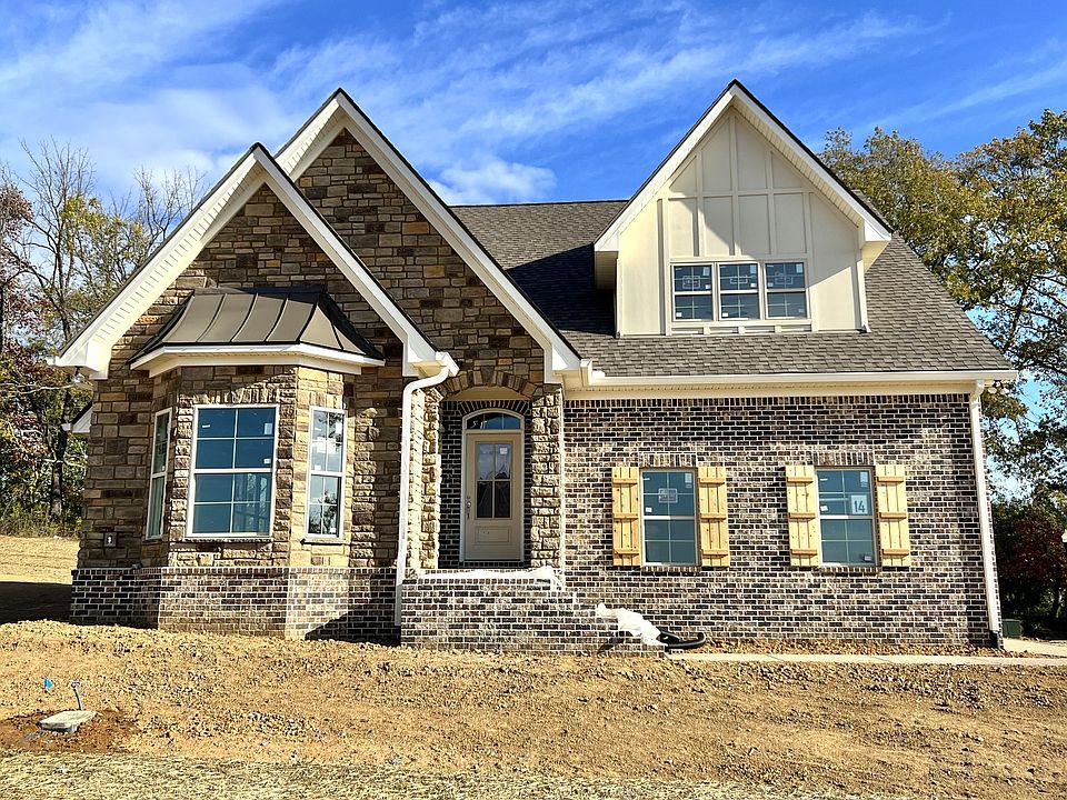 1st image of 319 Oaks Xing #14