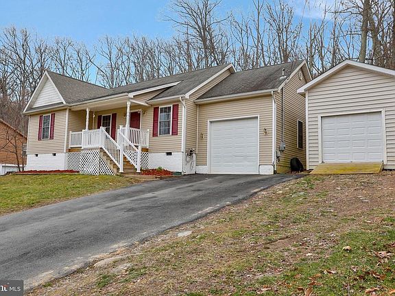 4th image of 546 Sylvan Ln