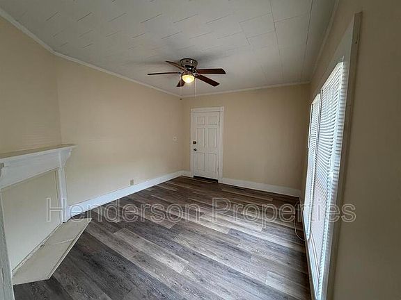 5th image of 533 Stockton St