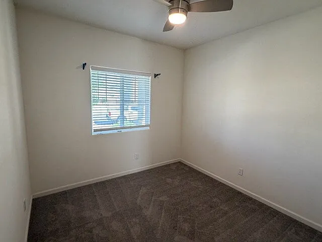 4265 Freemark Ave — Photo 15
