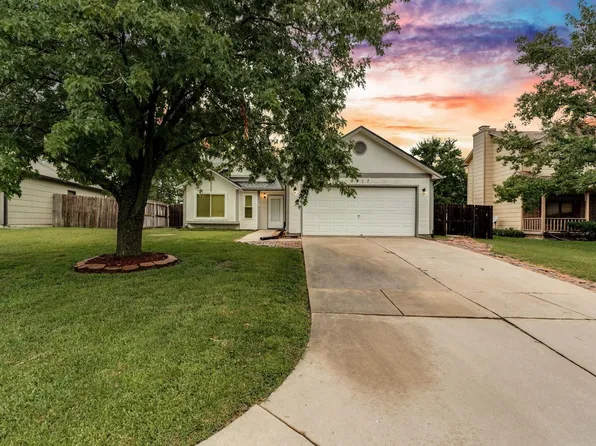 8917 E Scott Ct, Wichita, KS 67210