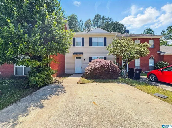 407 Cambrian Ridge Dr, Pelham, AL 35124