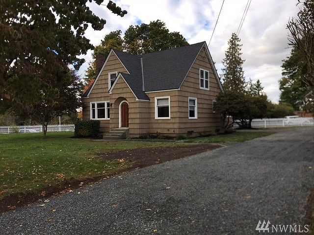1st image of 5029 61st St NE