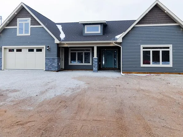 6 Murdoch Drive, Deer Lake, NL A8A0E9