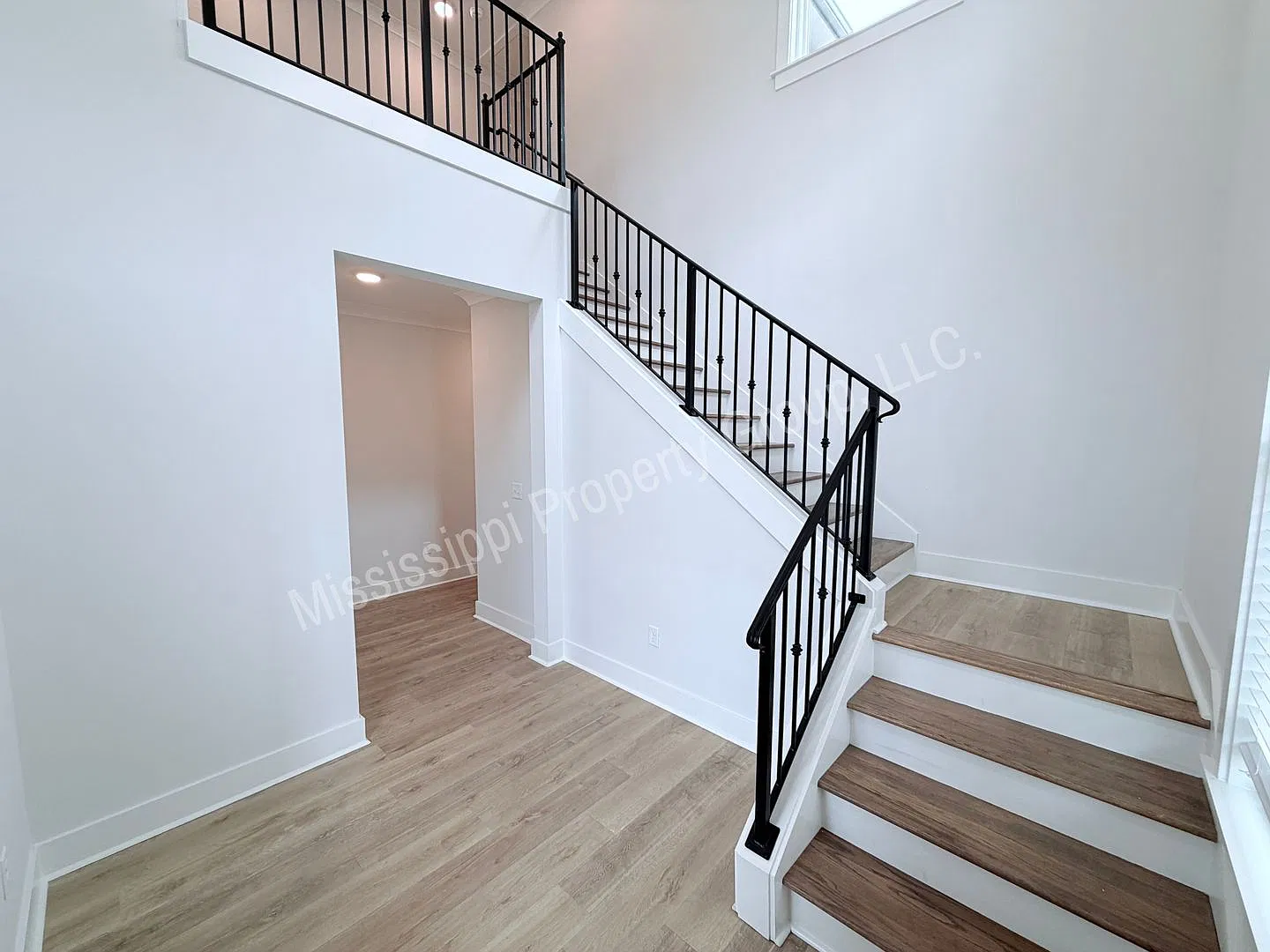 4BR/4.5BA For Rent - Reserve Phase II — Photo 3
