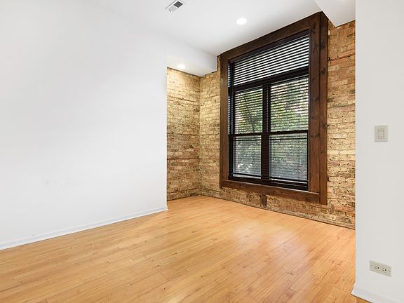 2nd image of 1054 W Hollywood Ave APT 2W