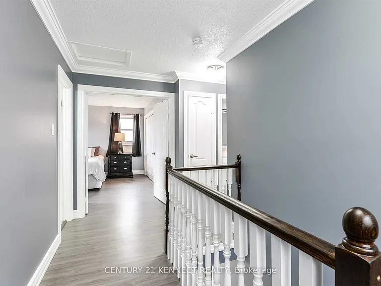 4 Somerset Dr — Photo 8
