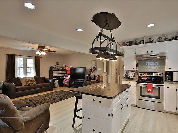 5th image of 3737 Concord Dr